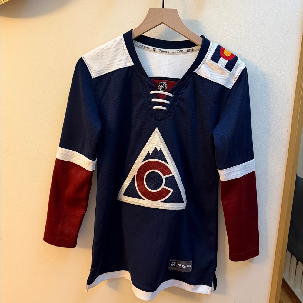 Women’s XS Colorado Avalanche Hockey Jersey
